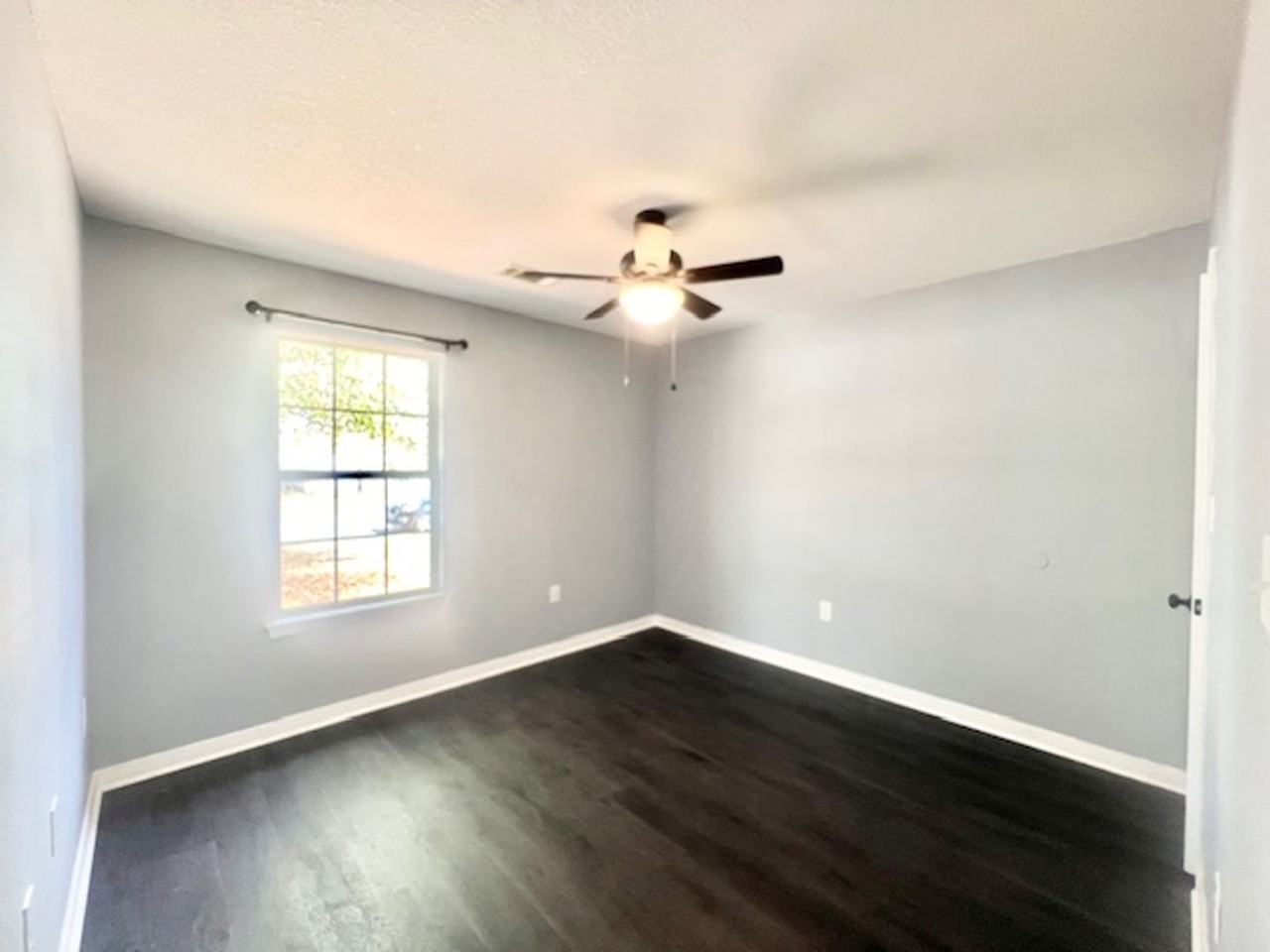 3200 Skynight Dr - Photo 7 of 21