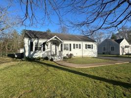 featured image of 1602 Kenneth Ave