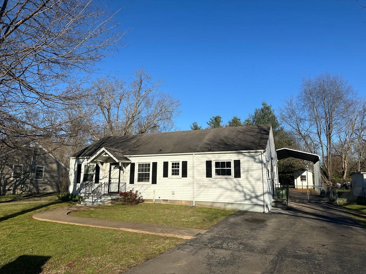1602 Kenneth Ave - Photo 5 of 18