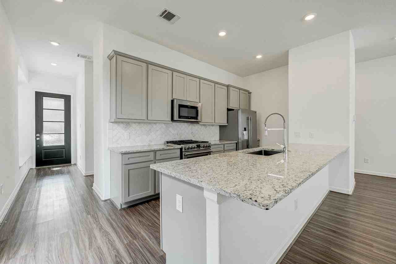 207 Club Crest Ln - Photo 5 of 29