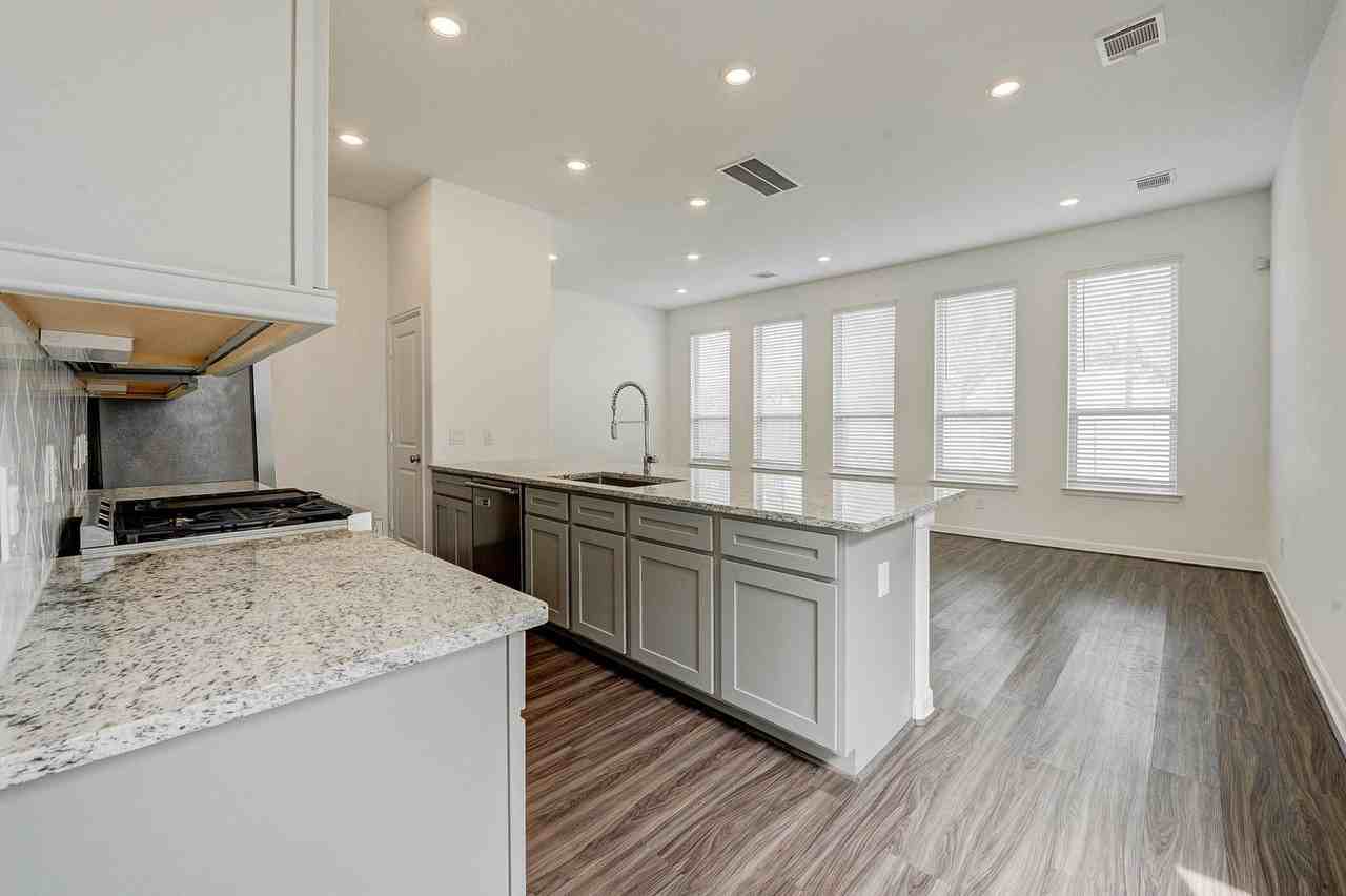 207 Club Crest Ln - Photo 6 of 29