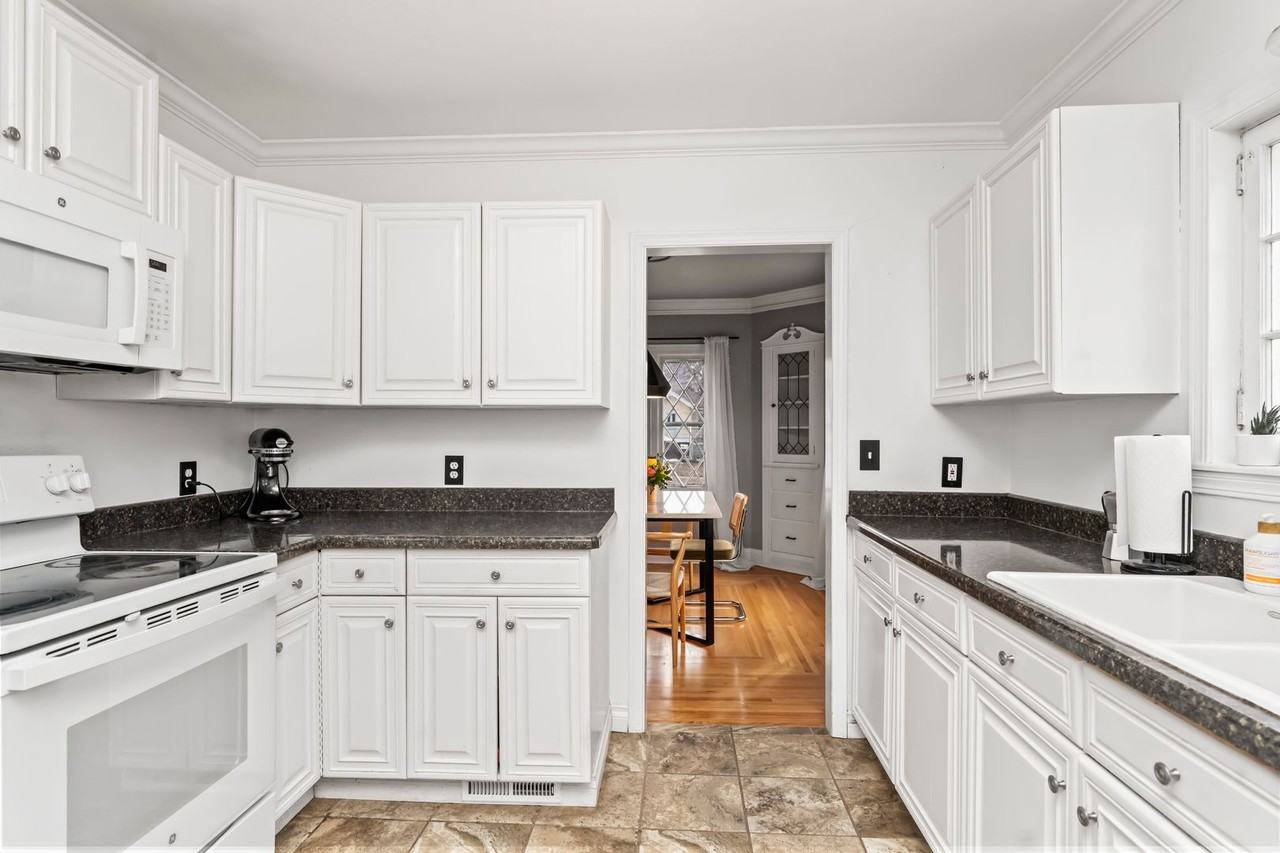 2209 1st Ave S - Photo 7 of 23