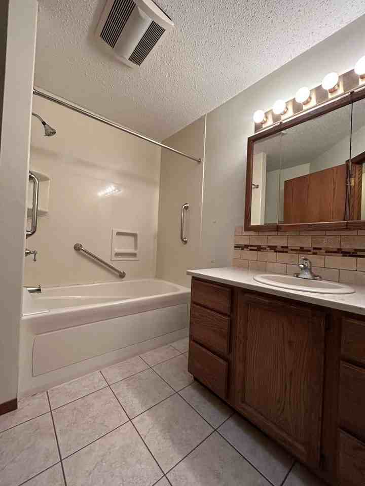 3617 Parkwood Pl - Photo 5 of 12