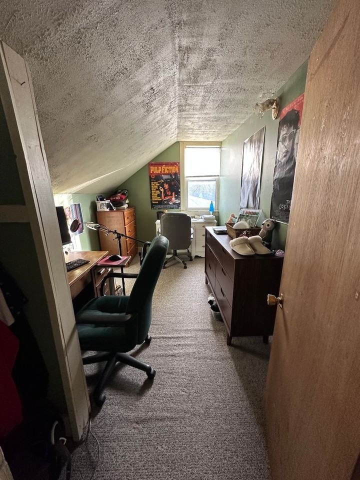 1016 Zeisler St - Photo 6 of 9