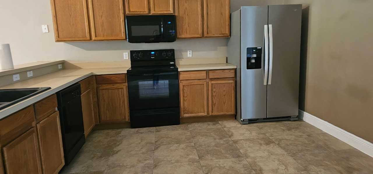 419 Martigues Dr - Photo 2 of 7