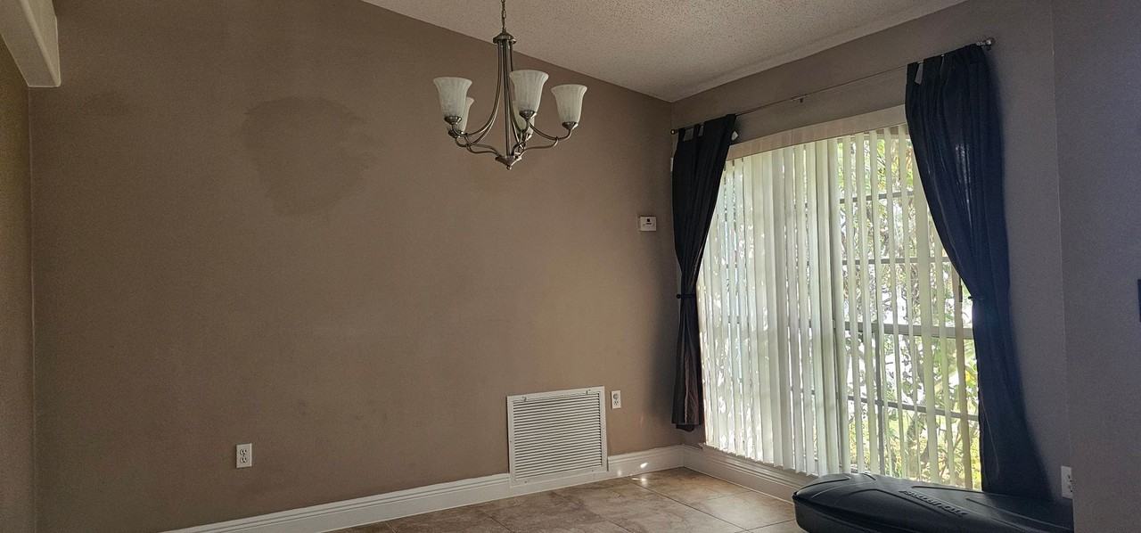 419 Martigues Dr - Photo 4 of 7