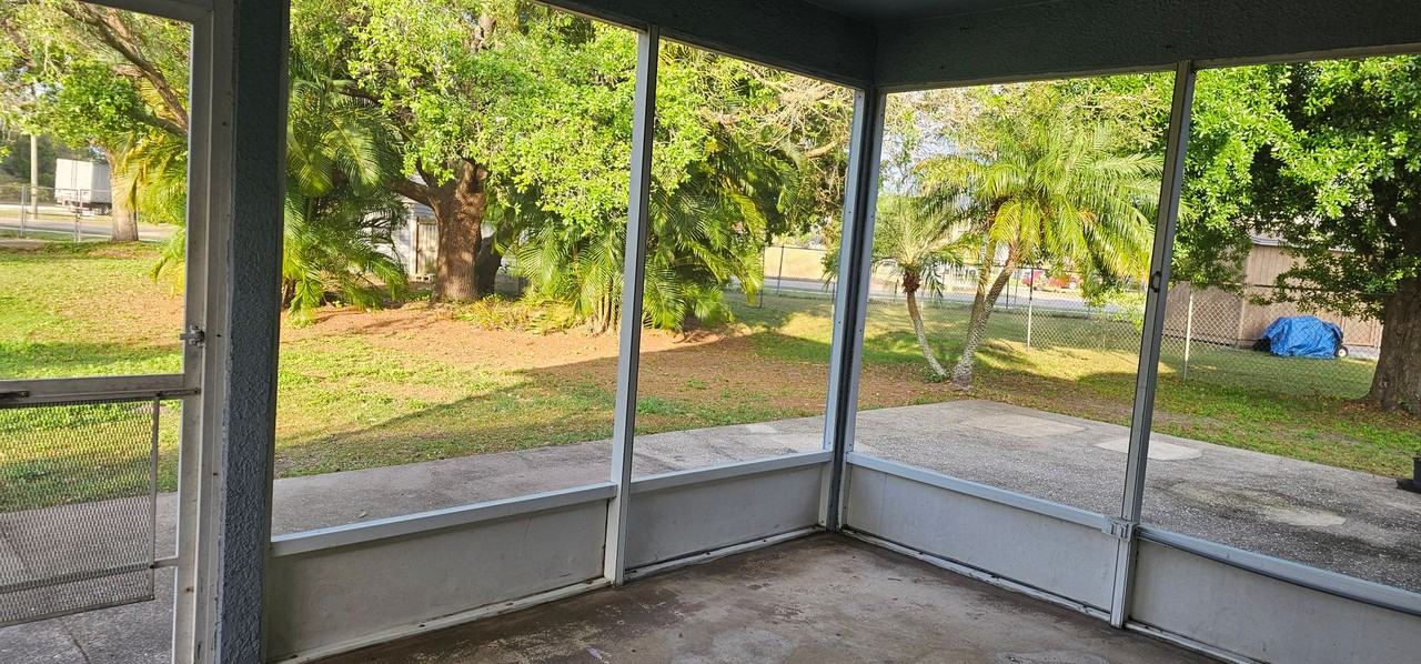 419 Martigues Dr - Photo 5 of 7