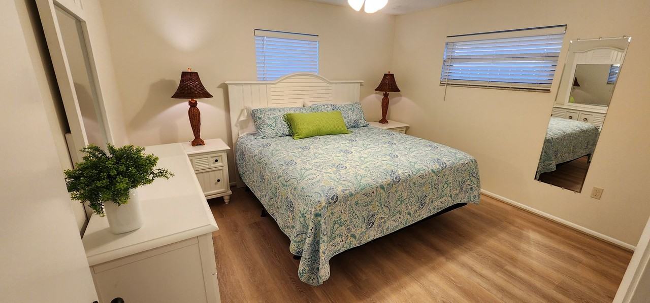 1526 Georgetowne Ln - Photo 7 of 9