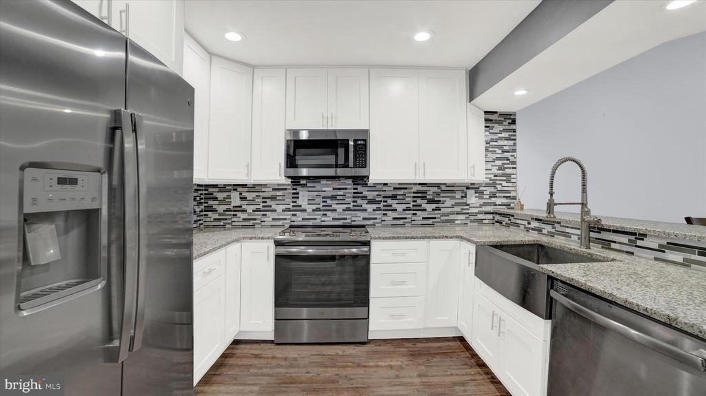 221 Allem Ln - Photo 2 of 18