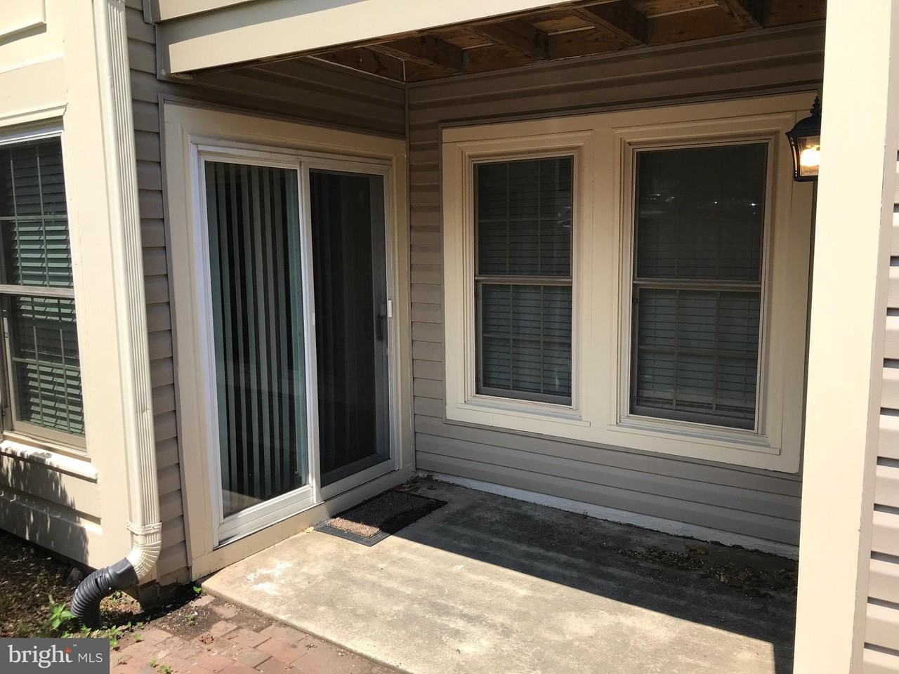 12002 Ridge Knoll Dr - Photo 3 of 9