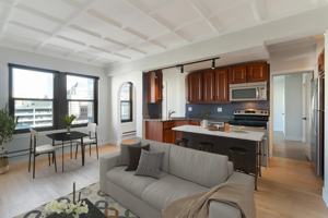 featured image of 1211 N La Salle Dr #2-2