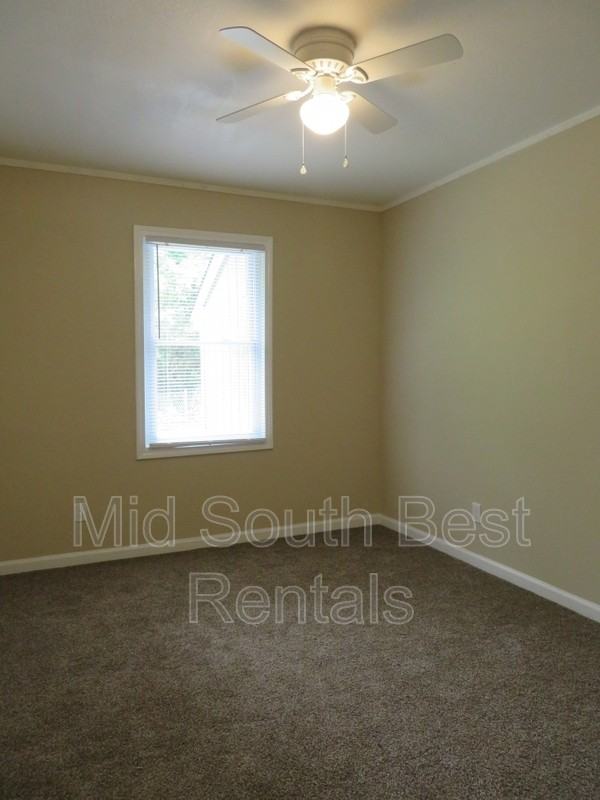 2146 Gayle Ave - Photo 3 of 6