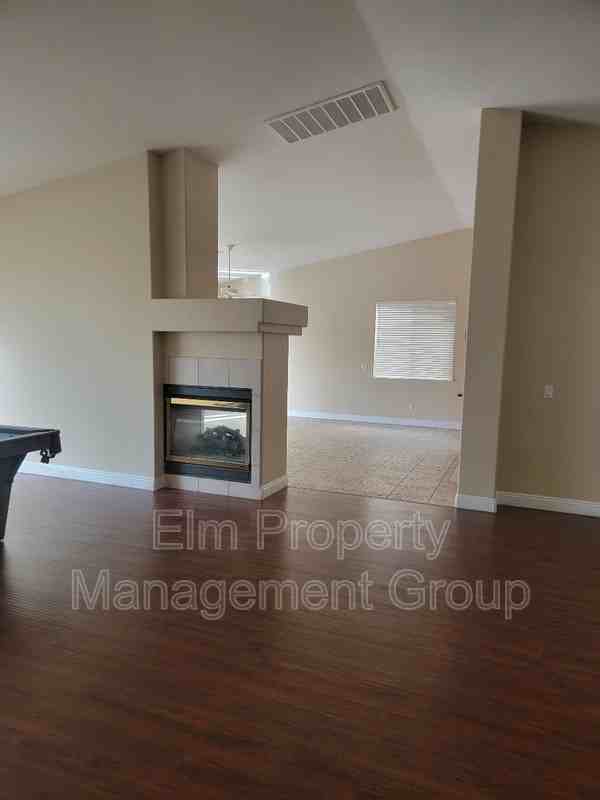 1025 Trophy Club Dr - Photo 3 of 18