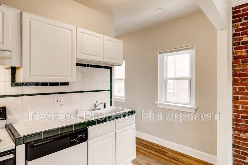 1341 N Washington St #10 - Photo 6 of 11