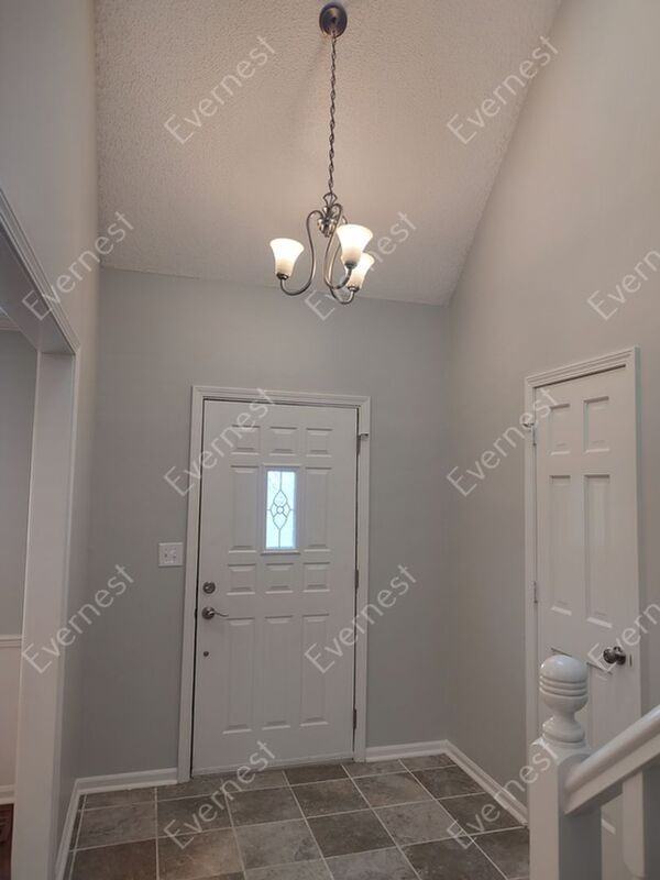 1104 E Pineview St - Photo 2 of 31