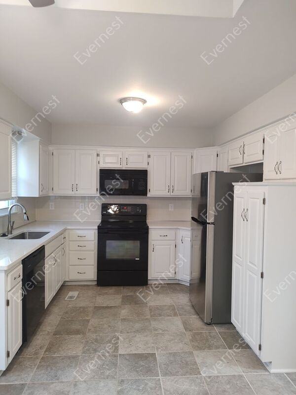 1104 E Pineview St - Photo 3 of 31