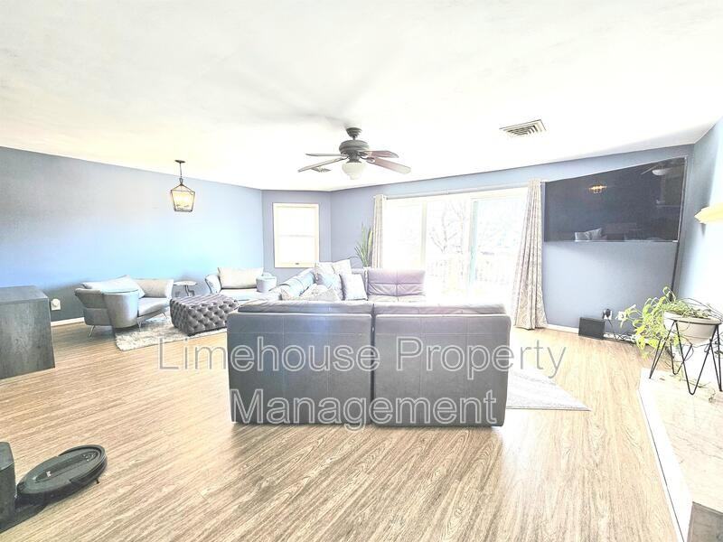 311 Norfolk Ave - Photo 3 of 30