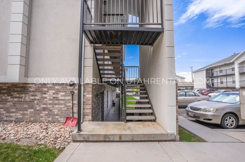 909 Nw #9 - Photo 7 of 22
