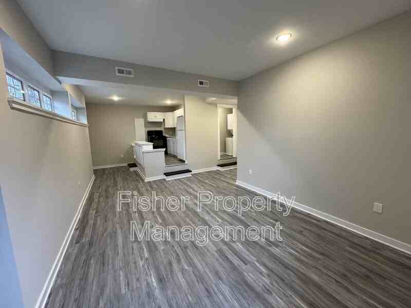 615 Albemarle St #C - Photo 4 of 16