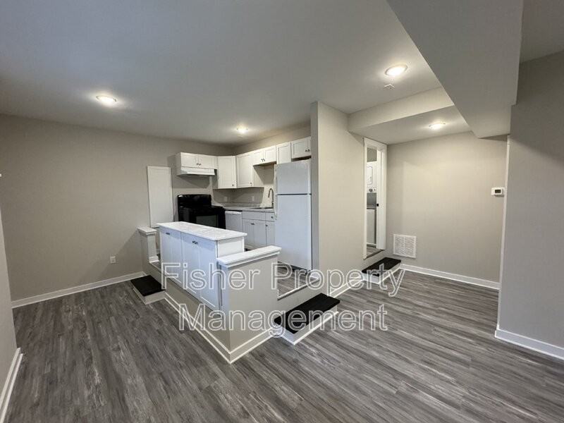 615 Albemarle St #C - Photo 5 of 16