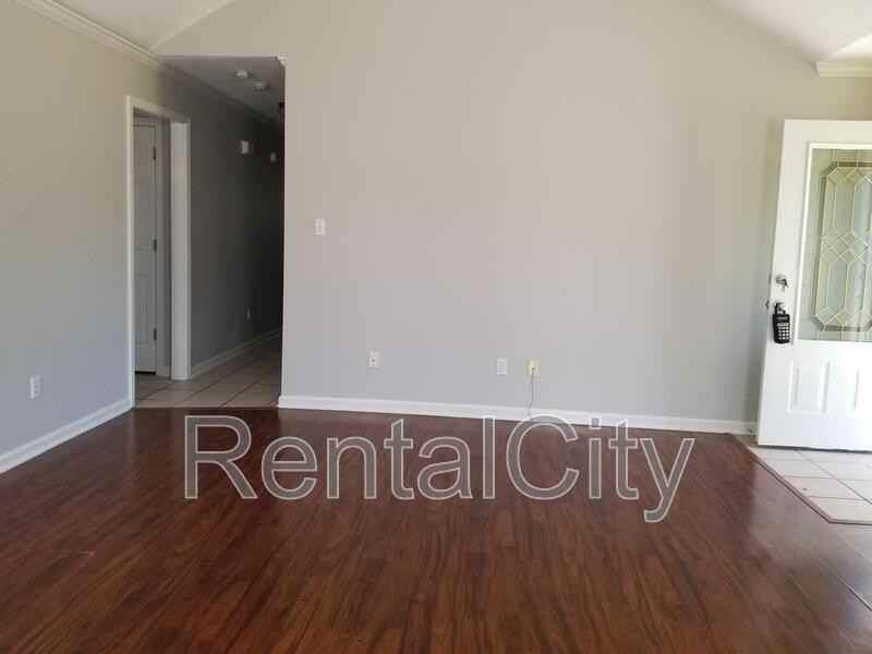 80 Taylor Dr - Photo 2 of 16