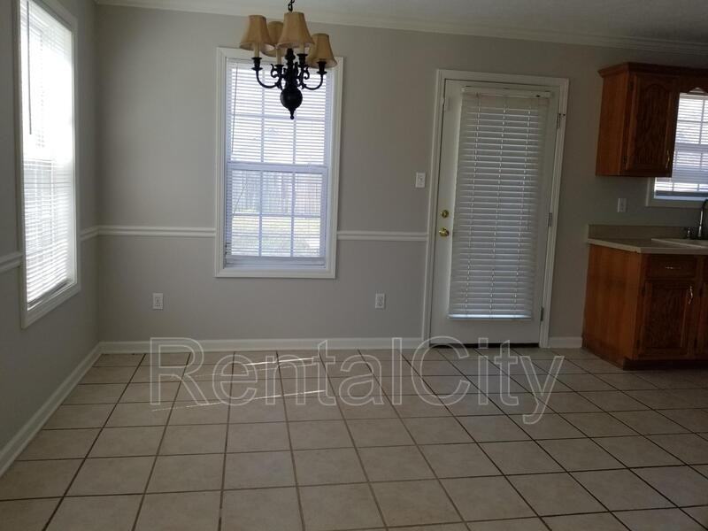 80 Taylor Dr - Photo 3 of 16