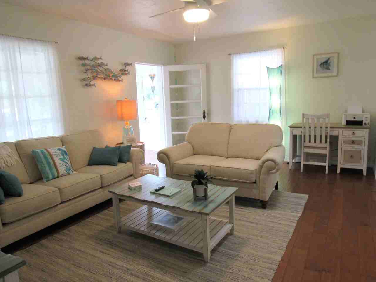 206 Ocean Ave - Photo 4 of 20