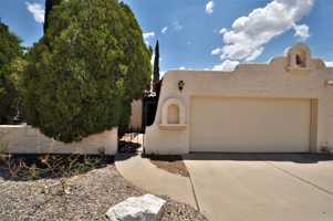 featured image of 926 Calle Del Regalo