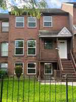 featured image of 13 Elliott St E