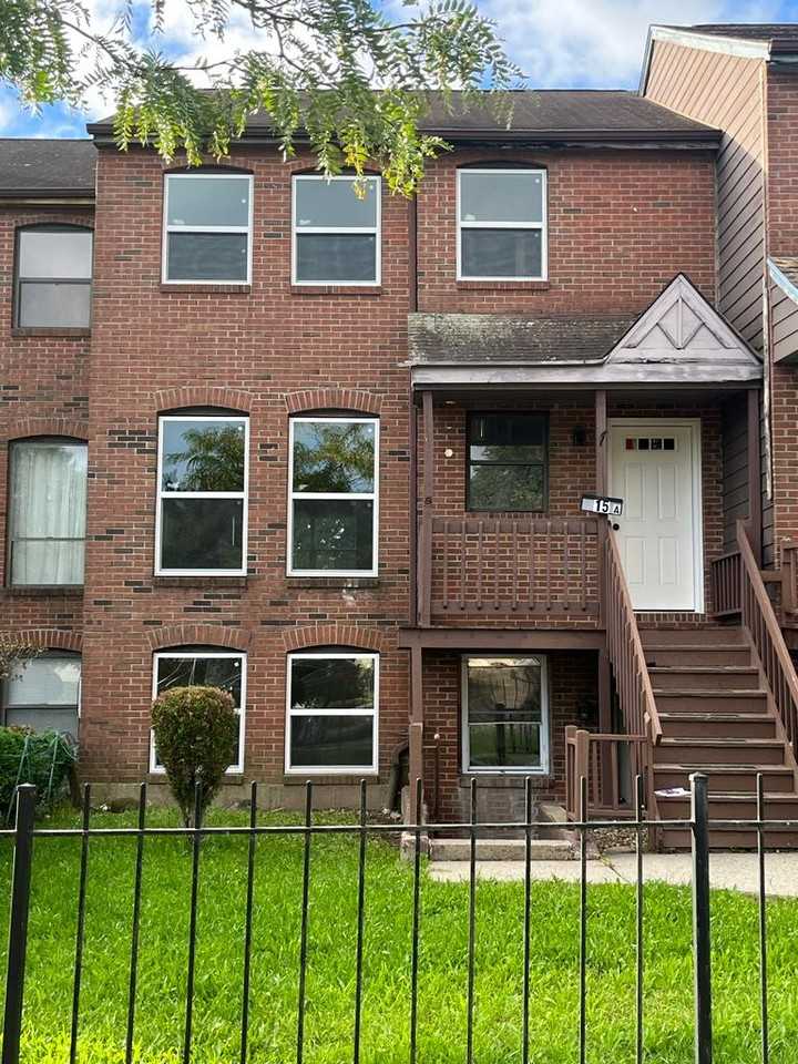 350 Wethersfield Ave - Photo 2 of 6