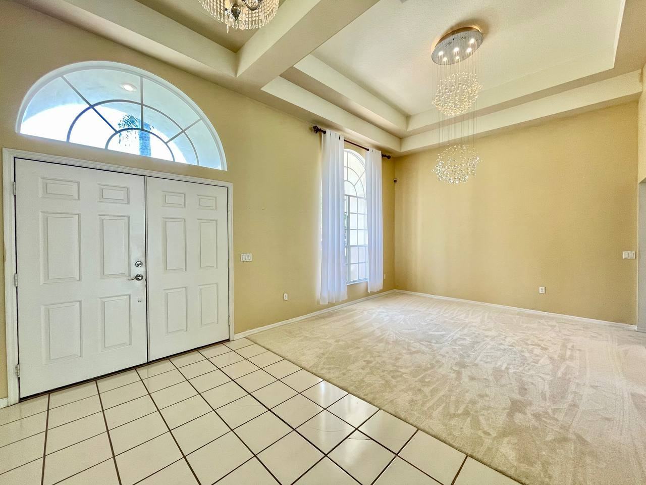 1753 Kinsmere Dr - Photo 3 of 40