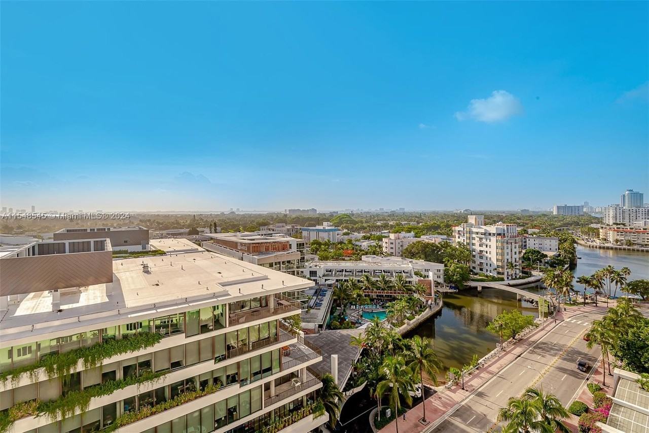 2301 Collins Ave #1230 - Photo 4 of 19