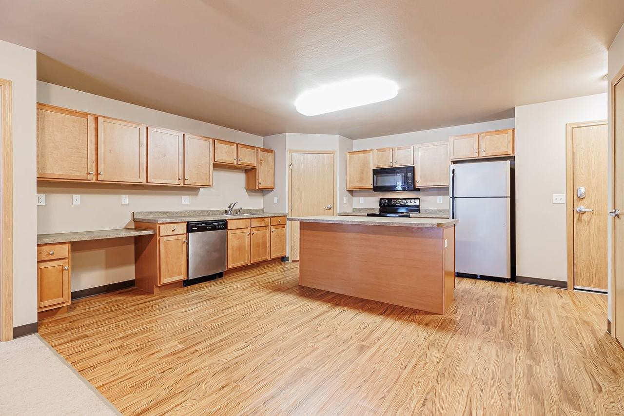 West Ridge Apartments - Photo 4 of 50