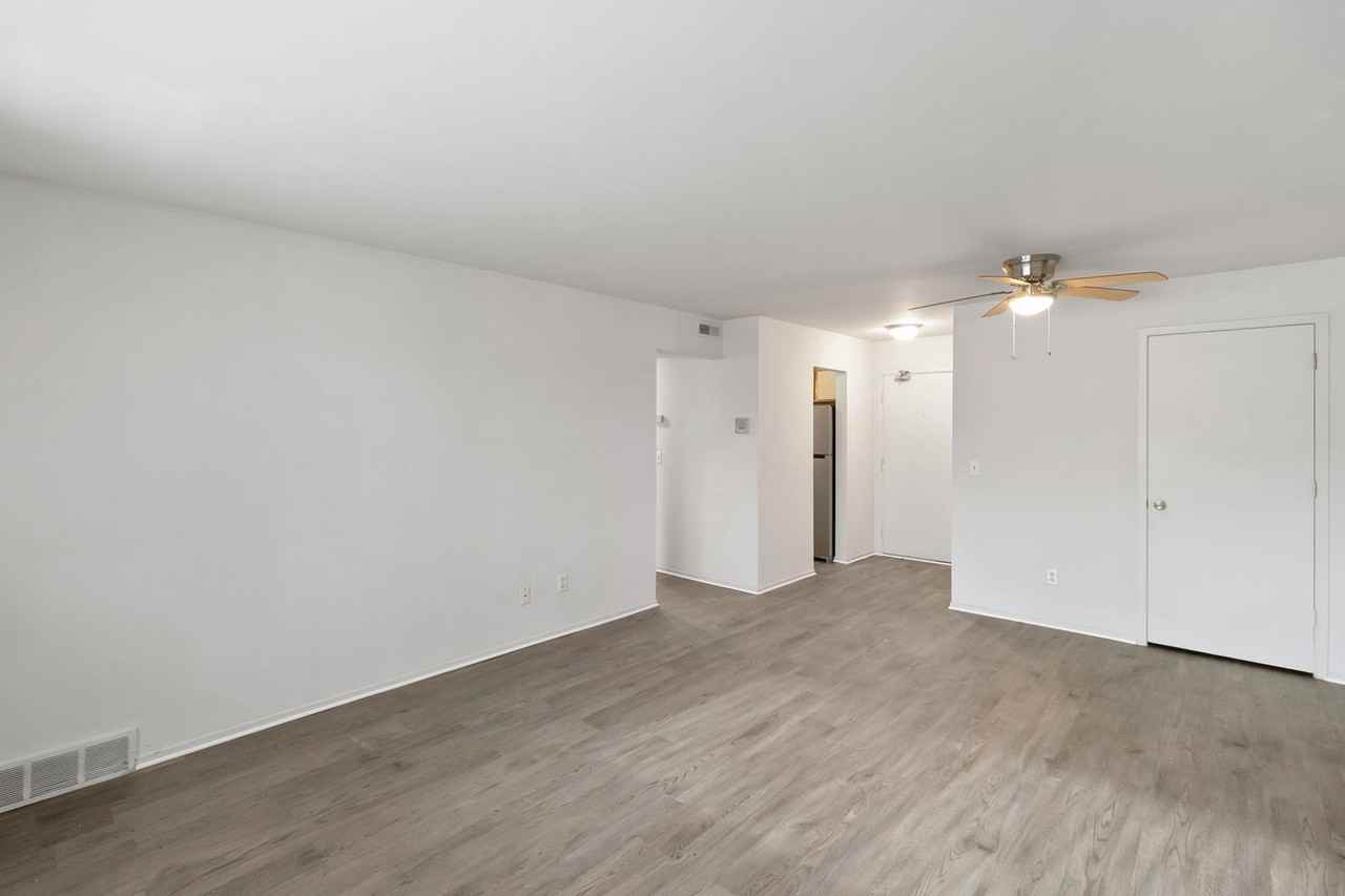 River Valley Apartments - Photo 6 of 35