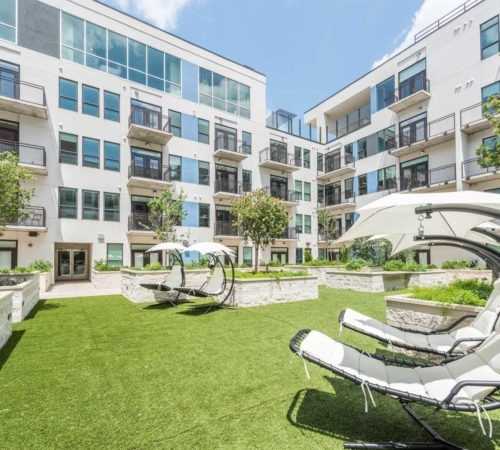 1820 San Jacinto St - Photo 7 of 21