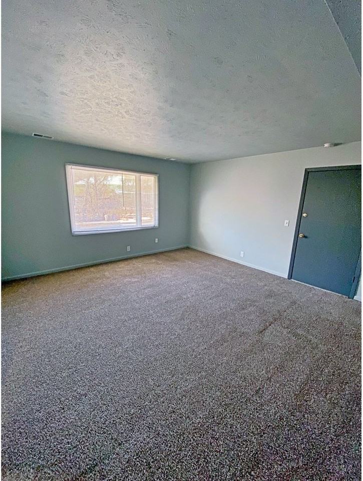 Redman Avenue 4618 - Photo 2 of 30