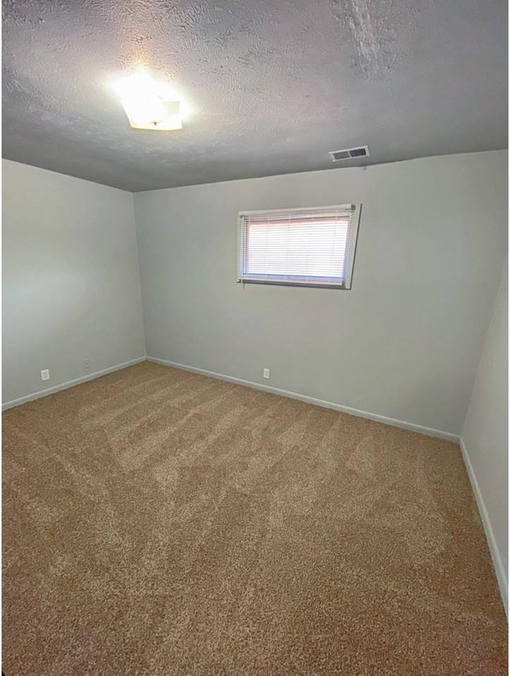 Redman Avenue 4618 - Photo 4 of 30