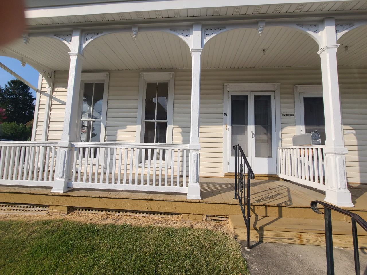 19 E North St - Photo 2 of 6