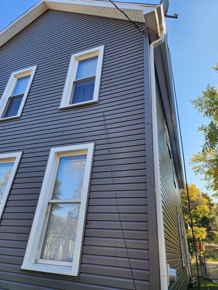 515w3rd - Photo 3 of 8