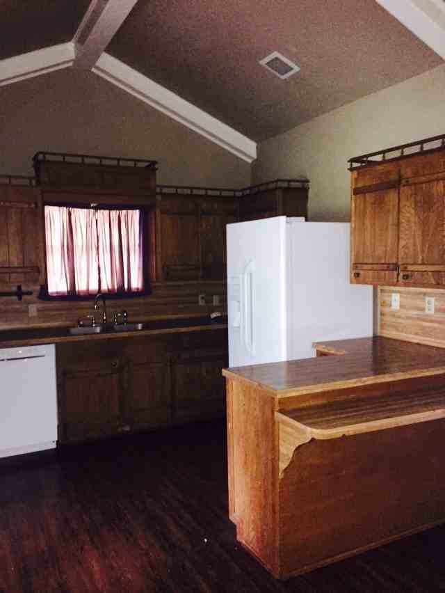 310 N Main St - Photo 3 of 11