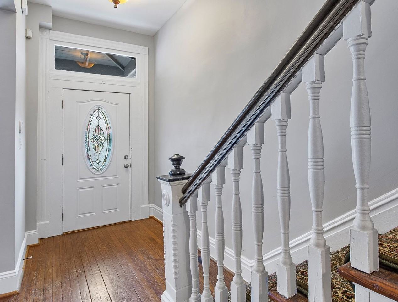 2122 E Marshall St - Photo 2 of 27