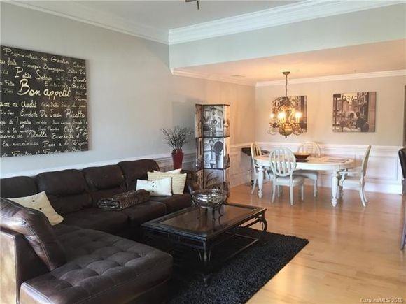 1205 Torrence Cir - Photo 4 of 30