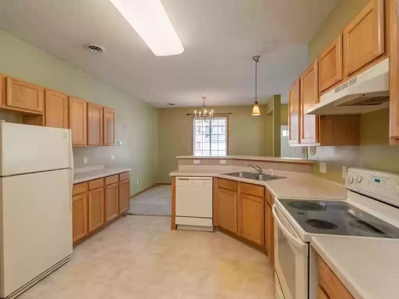 17941 69th Pl N - Photo 3 of 11