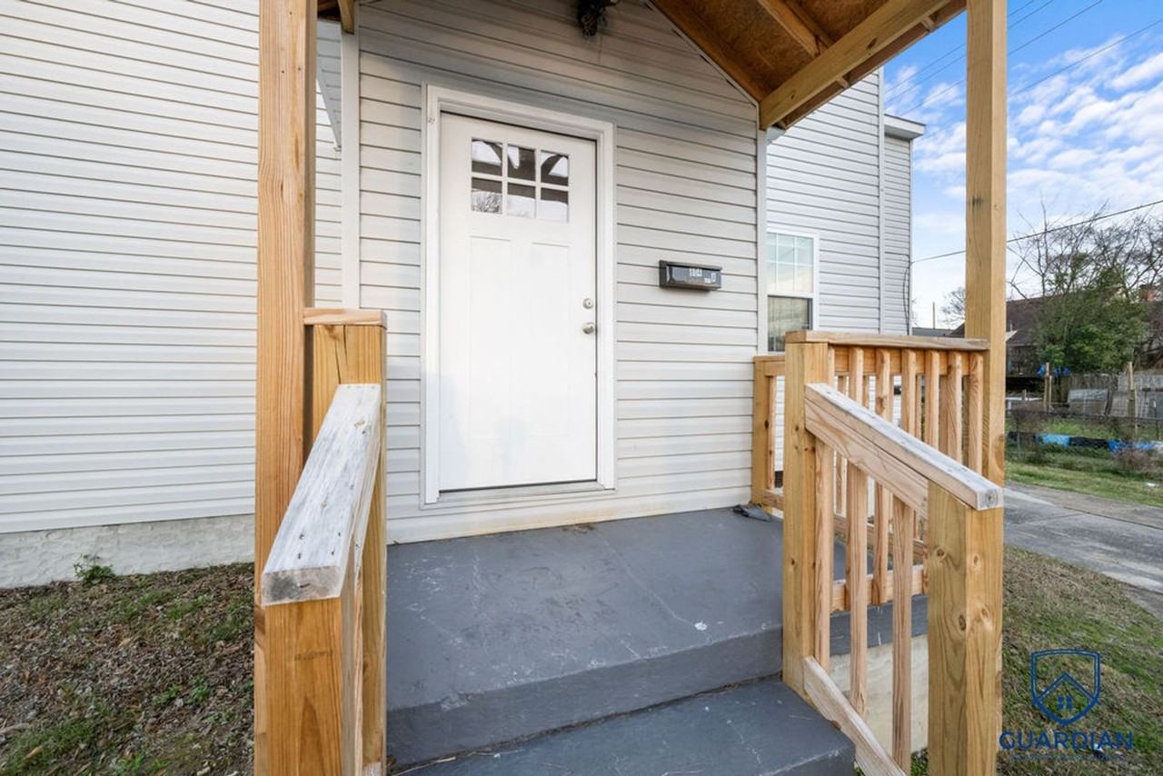 804 Elm Ave - Photo 2 of 10