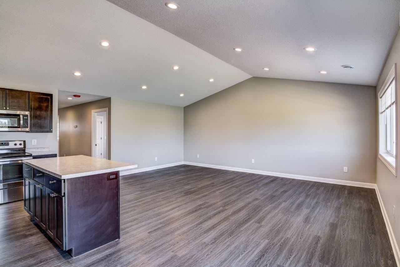1355 Blue Jay Pl - Photo 5 of 23