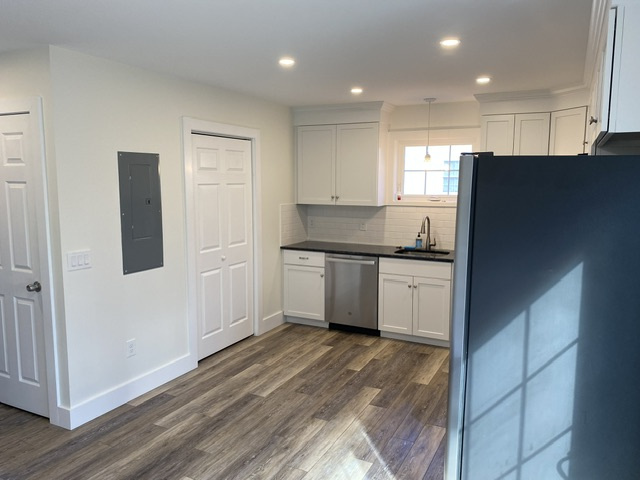 39 Batterson Ave #A - Photo 3 of 16