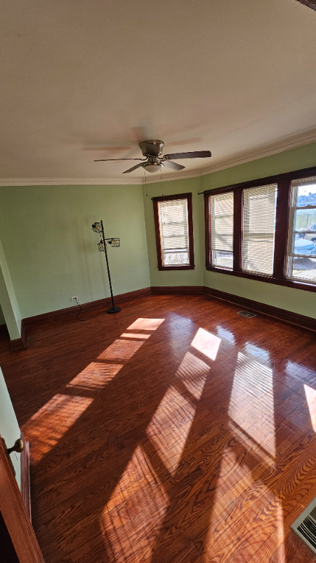 1529 S Laramie Ave - Photo 2 of 9