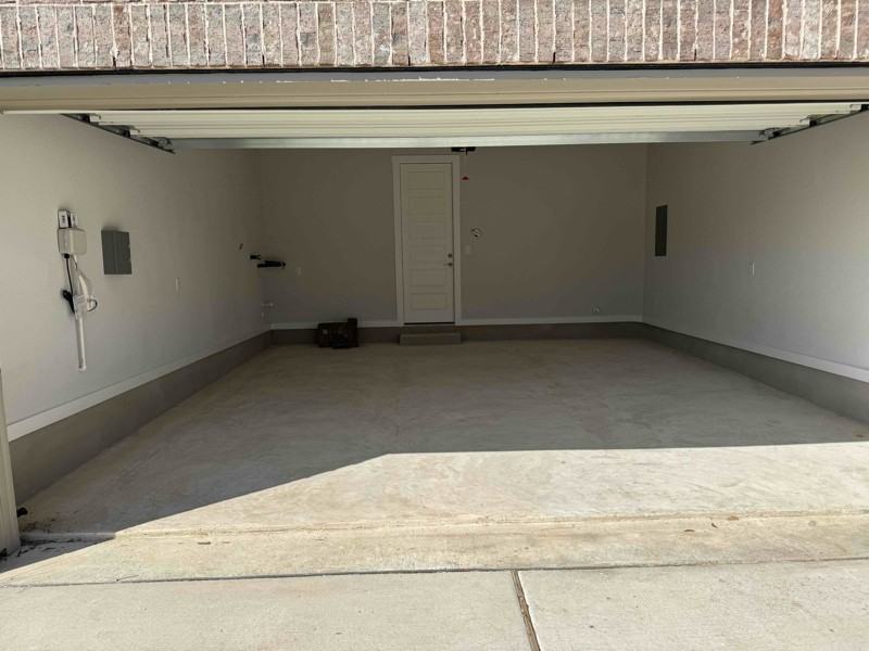 2205 Stampede Dr - Photo 5 of 39