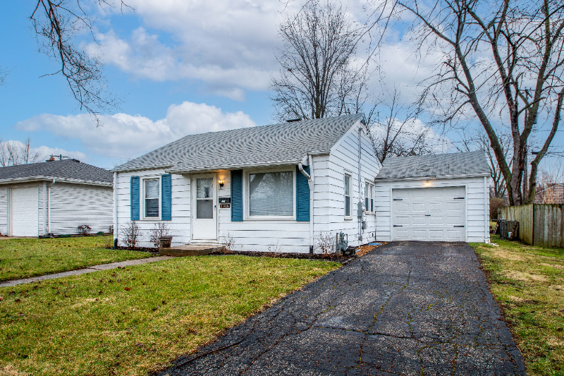 2916 N Victoria Ave - Photo 3 of 31