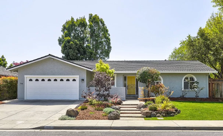 798 Steuben Dr - Photo 2 of 2